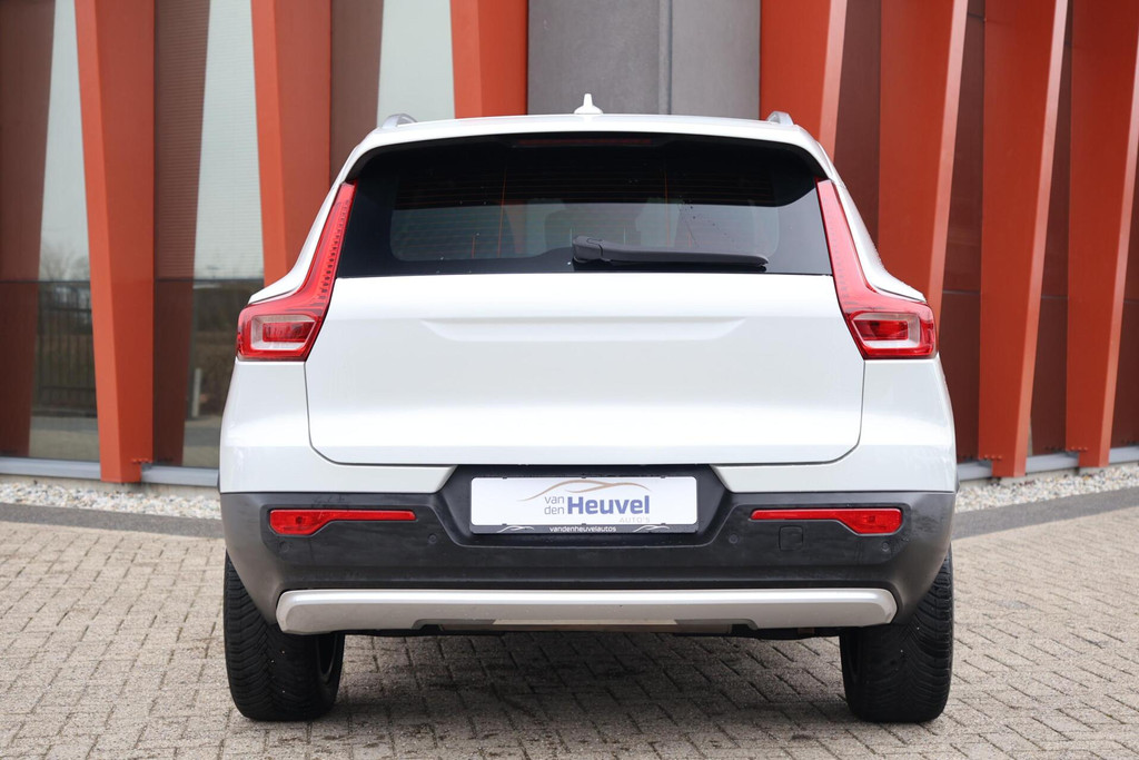 Volvo XC40 T4 Recharge Plus Bright | Stoelverwarming | Trekhaak | Parkeercamera | BLIS | Pilot Assist | Keyless 51165033-3.jpg | Van den Heuvel Auto's B.V.