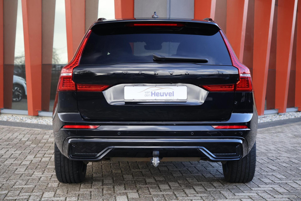 Volvo XC60 T6 Recharge AWD R-Design | Stoelverwarming | Trekhaak | H/K | Parkeercamera | Glossy Black | Keyless 51332860-4.jpg | Van den Heuvel Auto's B.V.