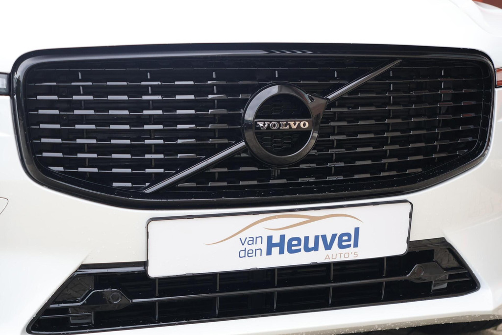 Volvo XC60 T6 Recharge AWD R-Design | Stoelverwarming | Trekhaak | Panoramadak | Parkeercamera | BLIS | Pilot Assist | Keyless 51667717-4.jpg | Van den Heuvel Auto's B.V.