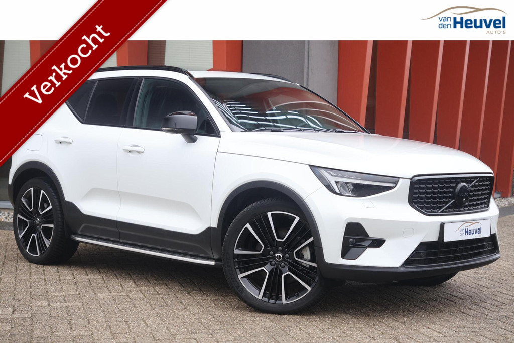 Volvo XC40 T5 Recharge Ultimate Dark | Stoelverwarming | Trekhaak | Leder | BLIS | Piot Assist | Glossy Black | Full Options 50816769-0.jpg | Van den Heuvel Auto's B.V.